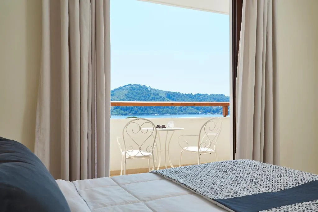 SUITE DELUXE SEA VIEW Room, Skiathos  Living by GHH, Skiathos