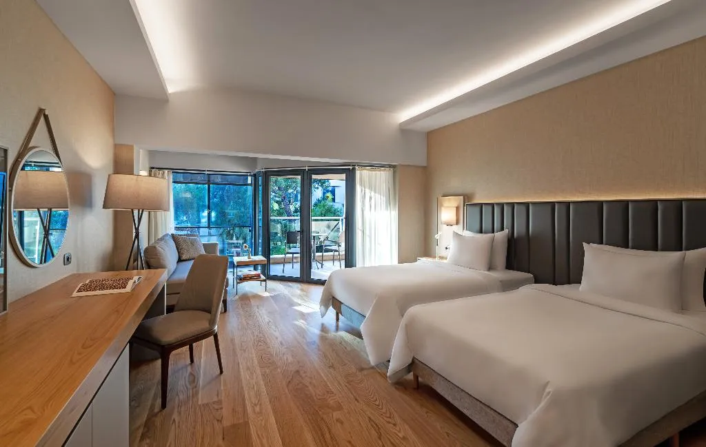 DOUBLE SUPERIOR LAND VIEW Room, Rixos Sungate Land of Legend Theme Park FreeAcces, Antalya