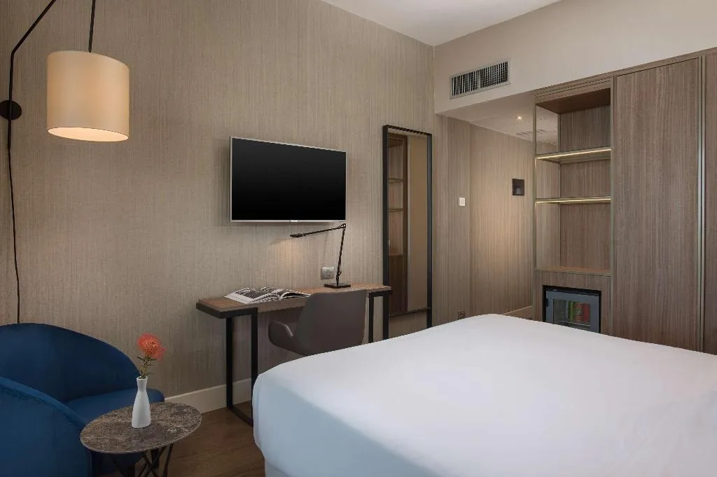 DOUBLE SUPERIOR Room, NH Palermo, Palermo