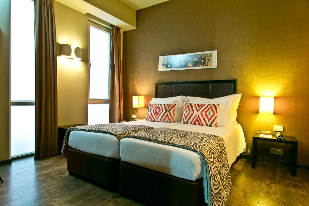 DOUBLE SINGLE USE INNER Room, Internacional Design Hotel, Lisbon