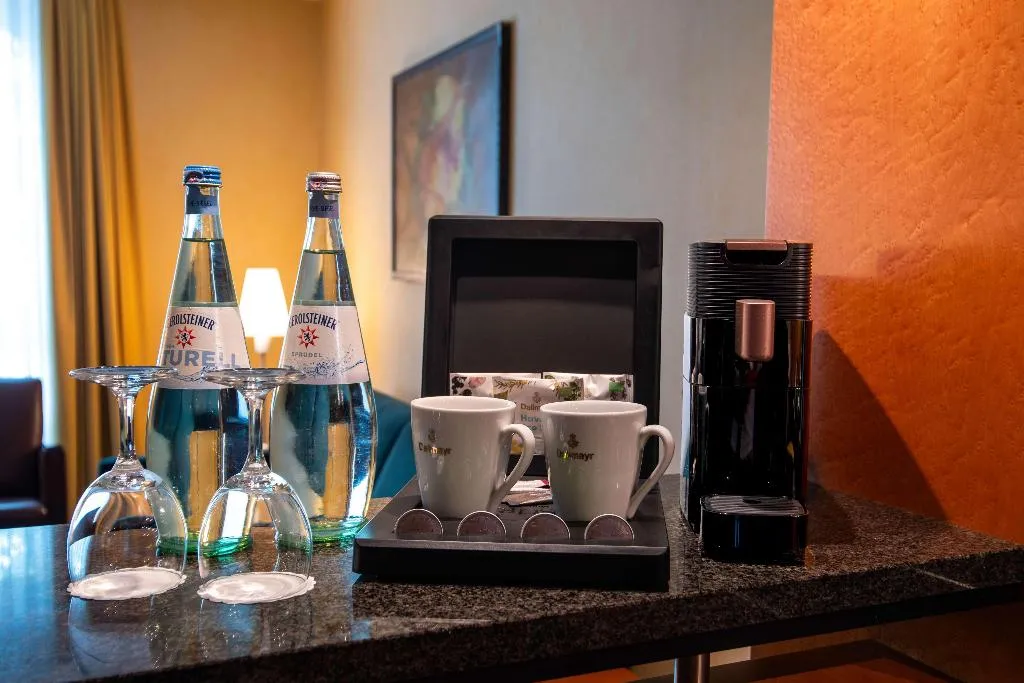 APARTMENT CAPACITY 4 Room, Best Western Premier Airporthotel Berlin, Berlin