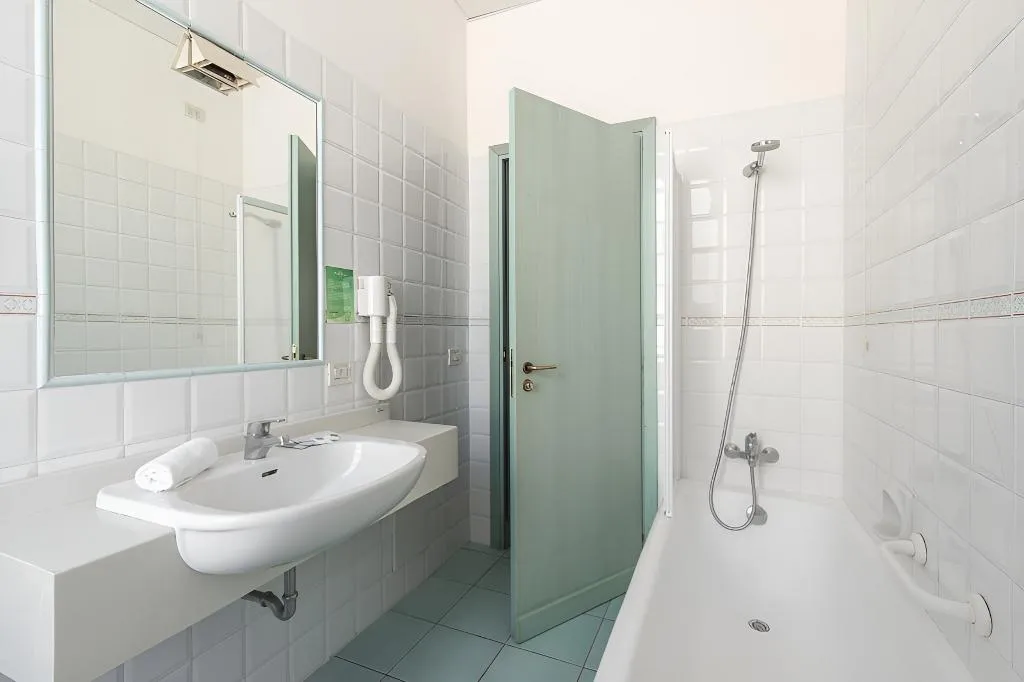 Double or Twin STANDARD Room, Serapo, Rome