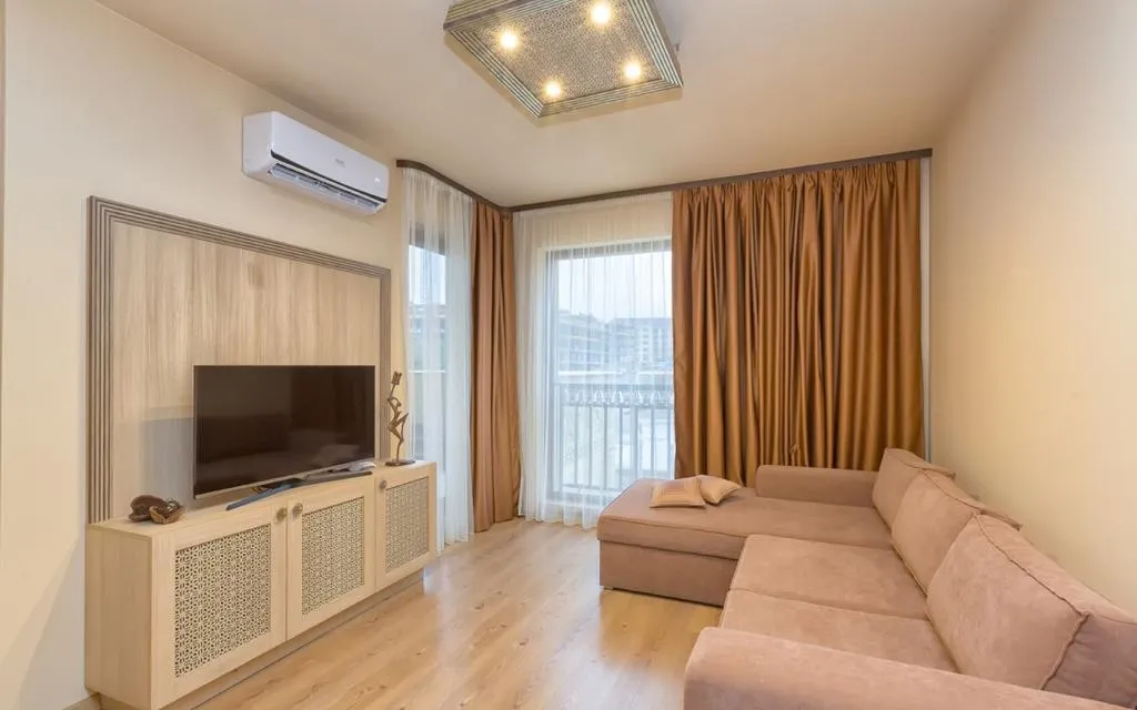 APARTMENT POOL VIEW ONE BEDROOM Room, Argisht Partez, Varna