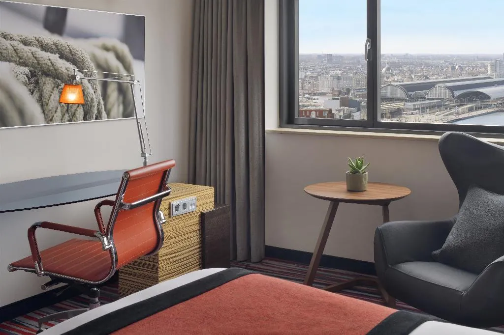TWIN CITY VIEW TWO BEDS Room, Movenpick Hotel Amsterdam City Centre, Amsterdam