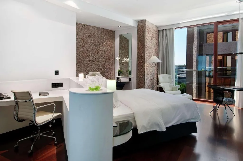 Room, Hilton Madrid Airport, Madrid