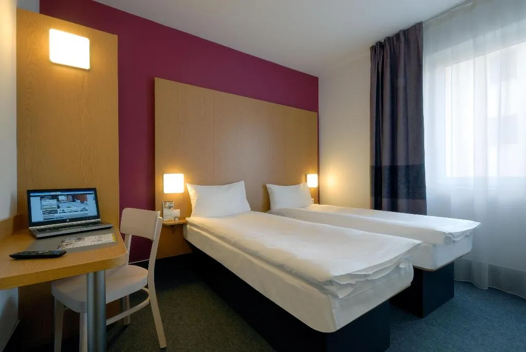 TWIN STANDARD Room, B&B Hotel Prague City, Prague