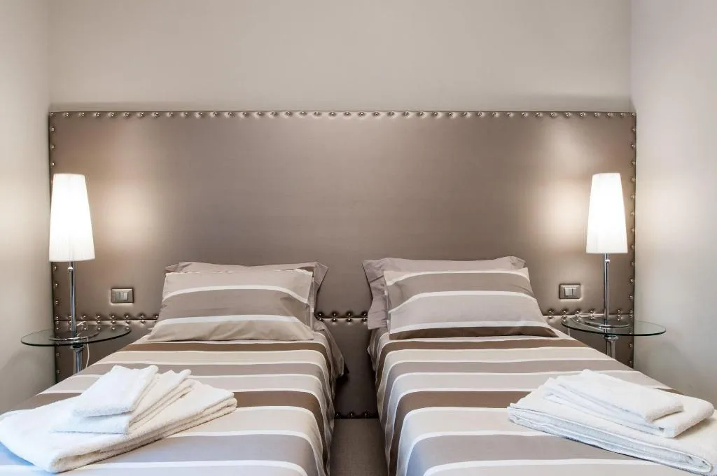 Room, Brera Prestige B&B, Milan