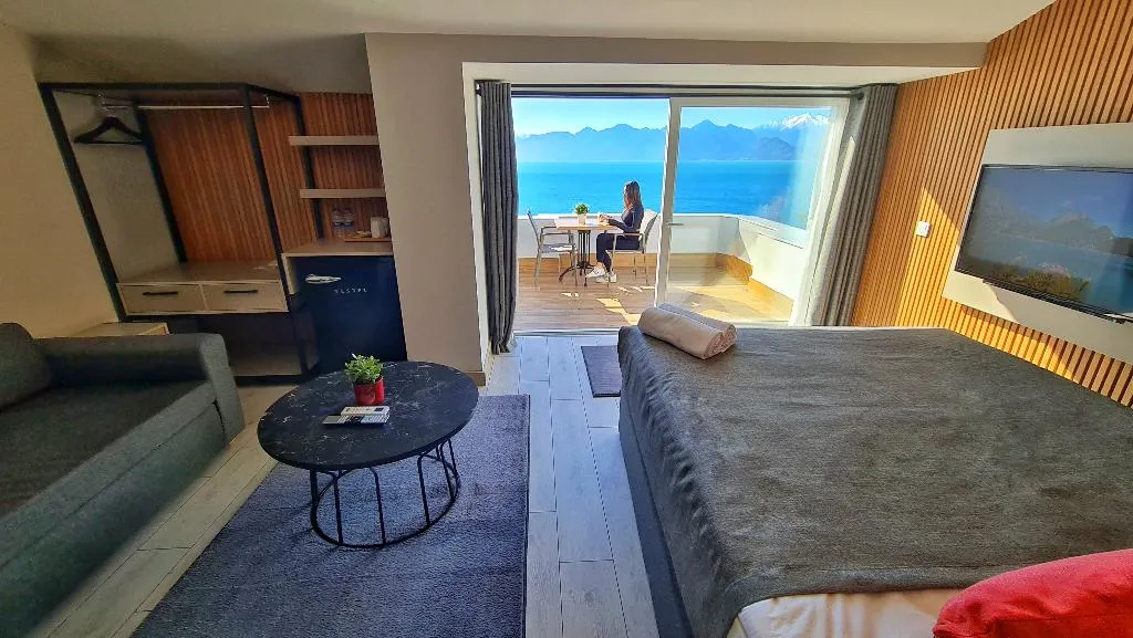 DOUBLE SEA VIEW WITH TERRACE Room, Letstay Panorama Suites, Antalya
