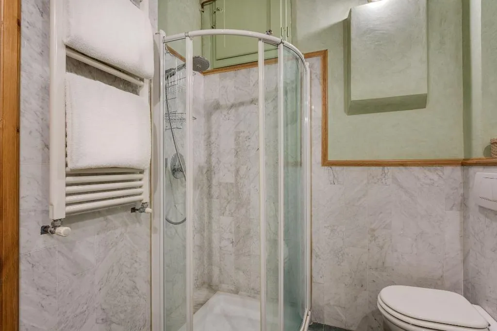 Room, Cavour 10, Florence