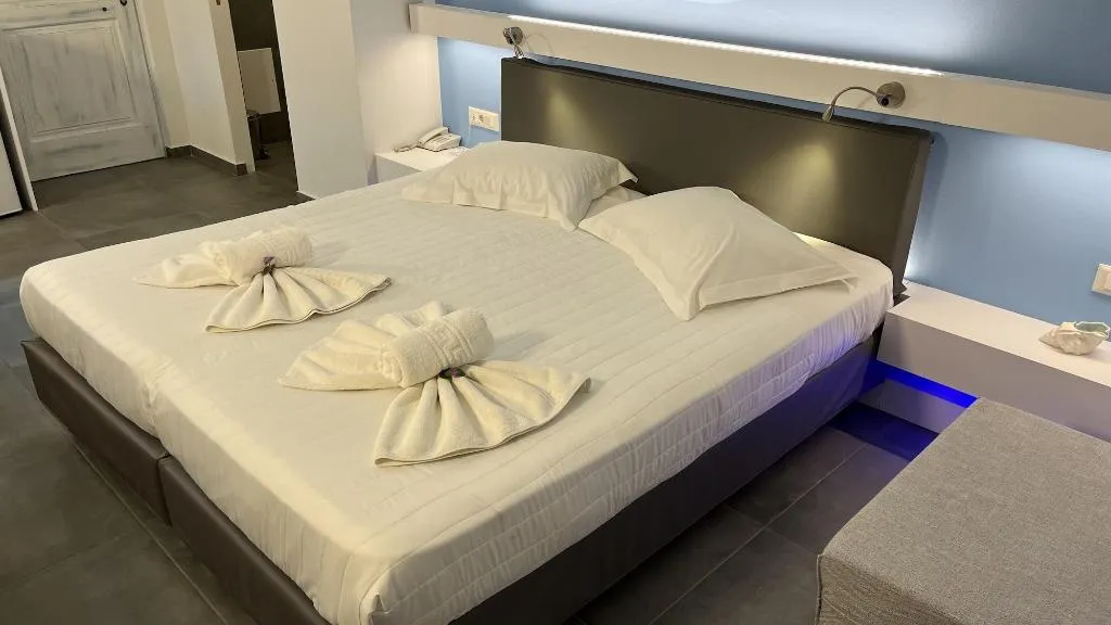 Room, Niriides Hotel, Crete