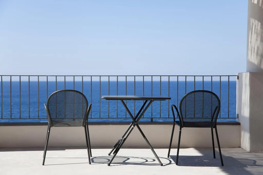 Terrace, Cutimare, Catania