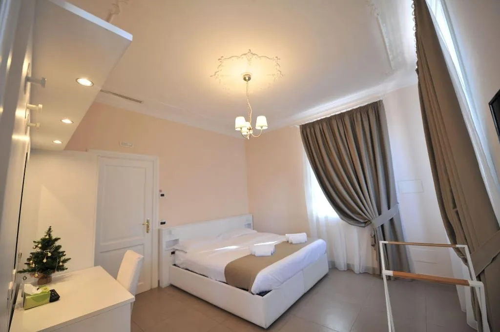 Room, Villa Zaccardi, Rome