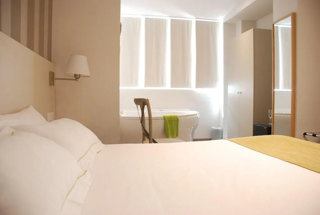 DOUBLE WITH JACUZZI Room, San Lorenzo Boutique Hotel, Valencia