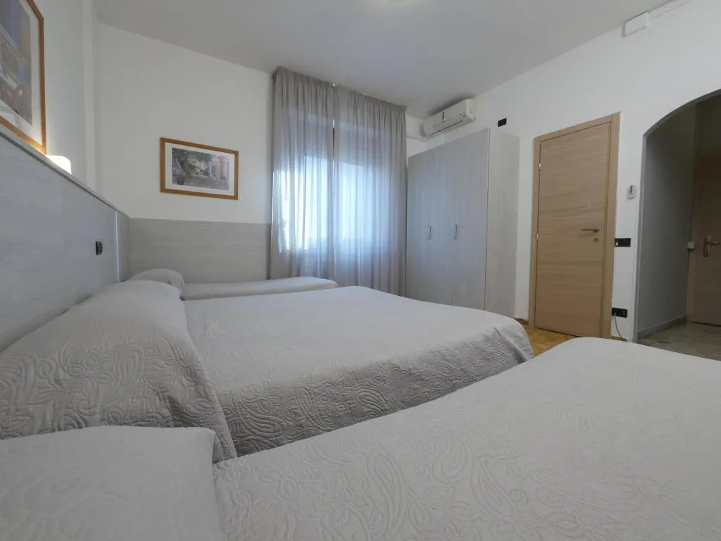 Room, Florence House Careggi, Florence