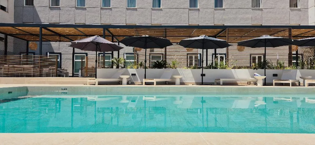 Pool, Hotel Vertice Sevilla Aljarafe, Seville