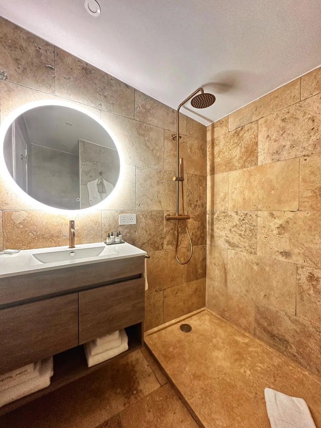 SUITE DELUXE ONE BED Room, Boutique Hotel Comtal Empuries, Costa Brava