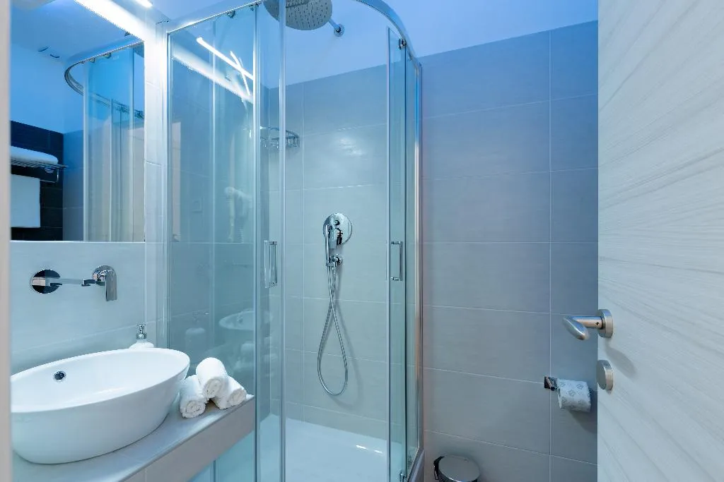 Double or Twin DELUXE WITH BALCONY Room, Dolce Luxury Rooms, Rome