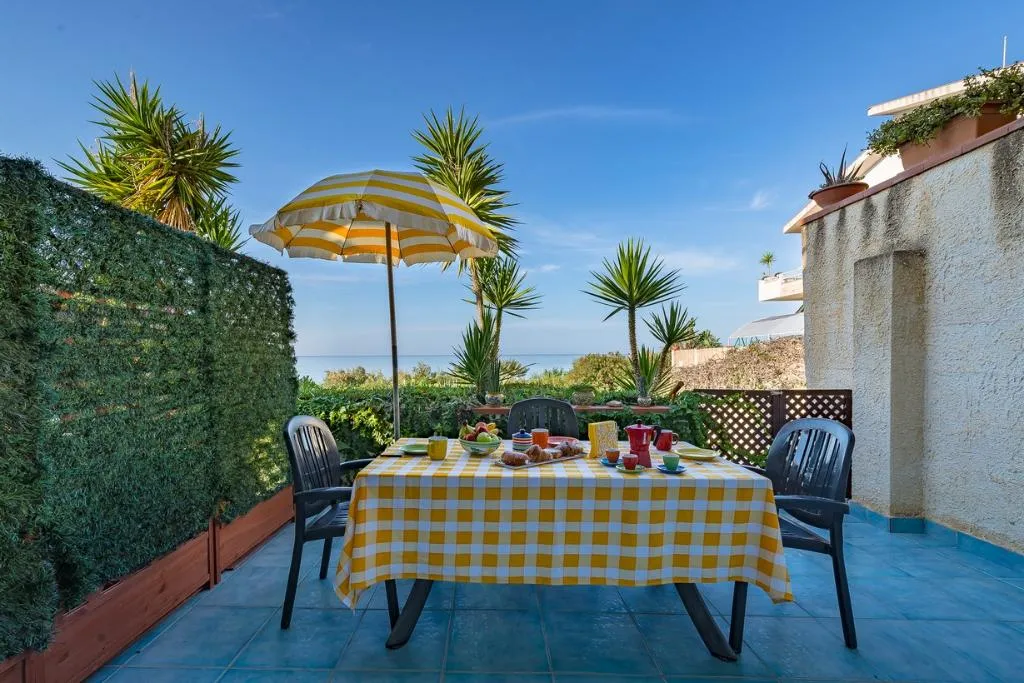 APARTMENT SUPERIOR WITH TERRACE Room, Lumia Case Vacanze, Catania