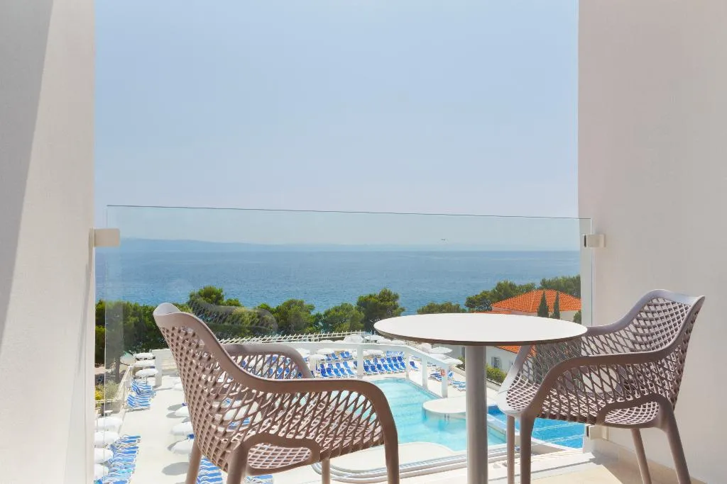 DOUBLE SIDE SEA VIEW WITH BALCONY Room, Bluesun Hotel Alga, Split