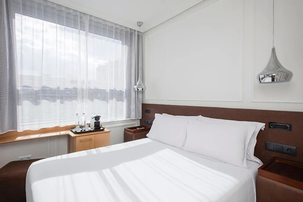 DOUBLE BASIC Room, H10 Itaca, Barcelona