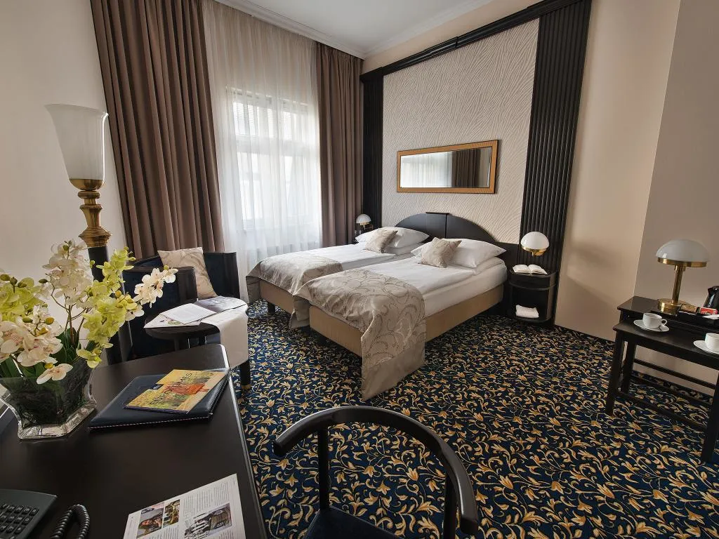 DOUBLE BUSINESS Room, EA Hotel Royal Esprit, Prague