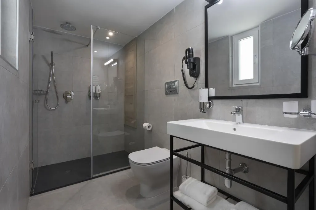 DOUBLE DELUXE Room, Azur Hotel by ST Hotels, Malta