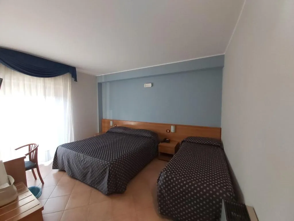 Room, Albergo Lachea, Catania