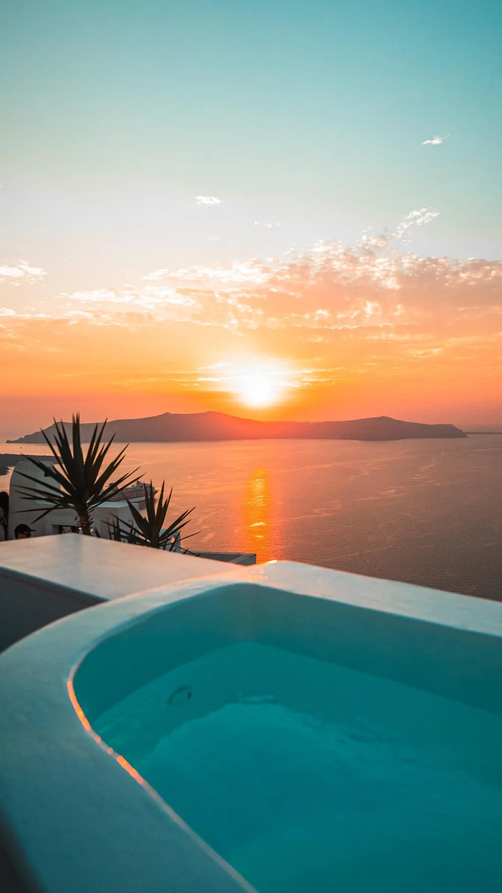 QUADRUPLE WITH JACUZZI Room, Trieris Villas & Suites, Santorini