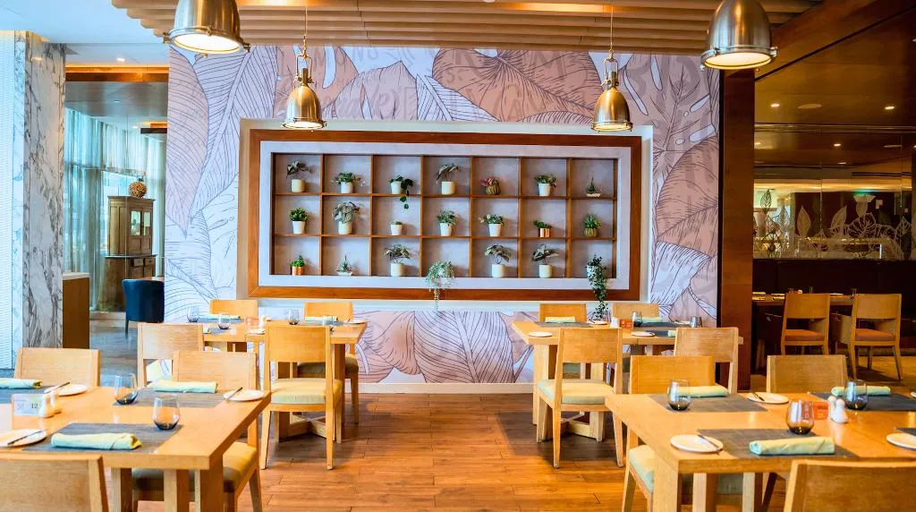 Restaurant, DoubleTree by Hilton Dubai, Jumeirah Beach, Dubai