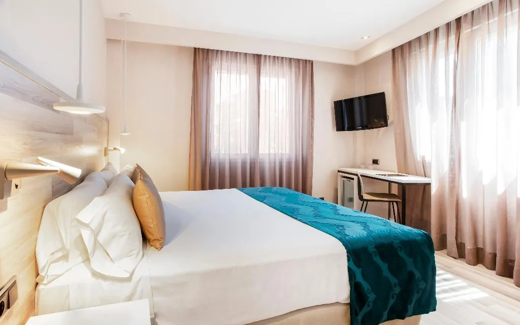 DOUBLE SINGLE USE STANDARD Room, Catalonia Santa Justa, Seville