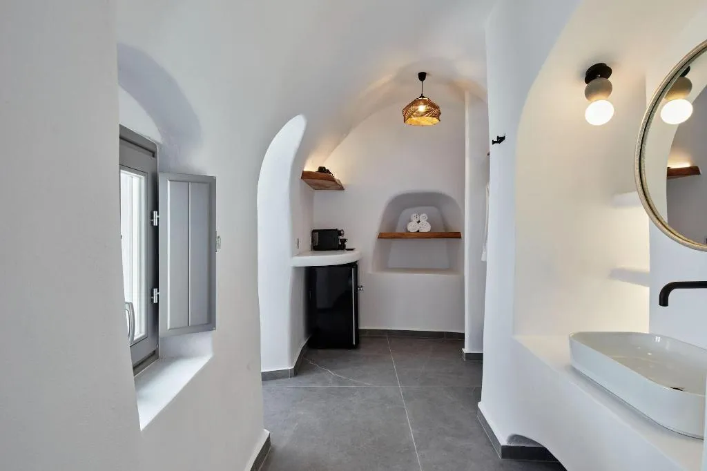 Room, Allure Breeze Suites, Santorini