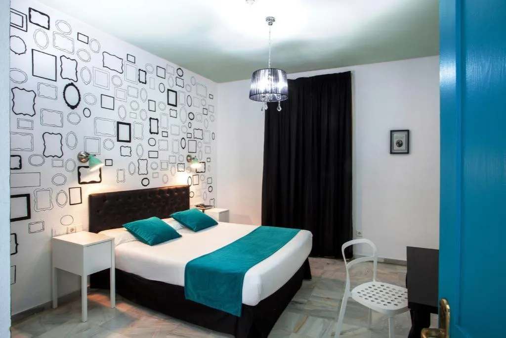 DOUBLE STANDARD Room, Casual de las Letras Sevilla, Seville