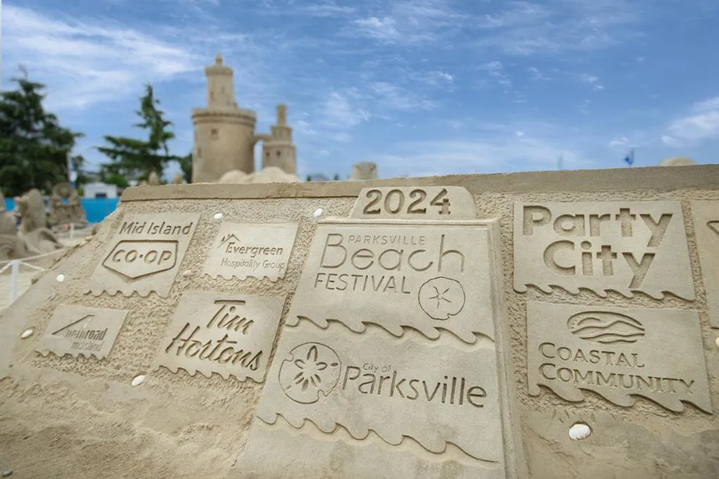 Beach, The Tide's Inn, Vancouver