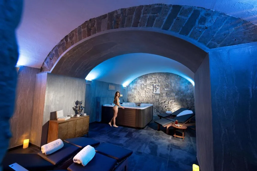 Sports and Entertainment, La Fornace Relais & Spa, Naples