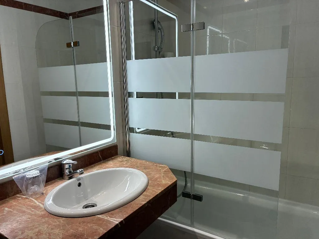 SINGLE INNER Room, Hotel Travessera, Barcelona