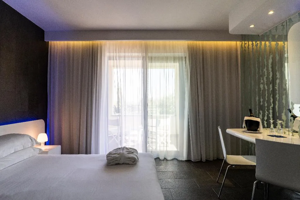 DOUBLE CLASSIC Room, A Point Porto Ercole & Spa, Rome