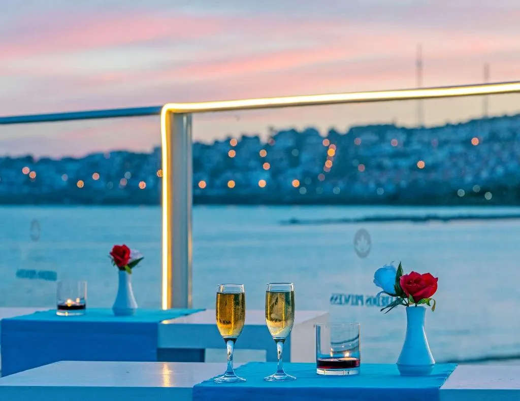 Bar, Labranda Lebedos Princess, Izmir