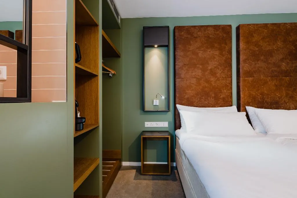 Room, Hotel De Hallen, Amsterdam