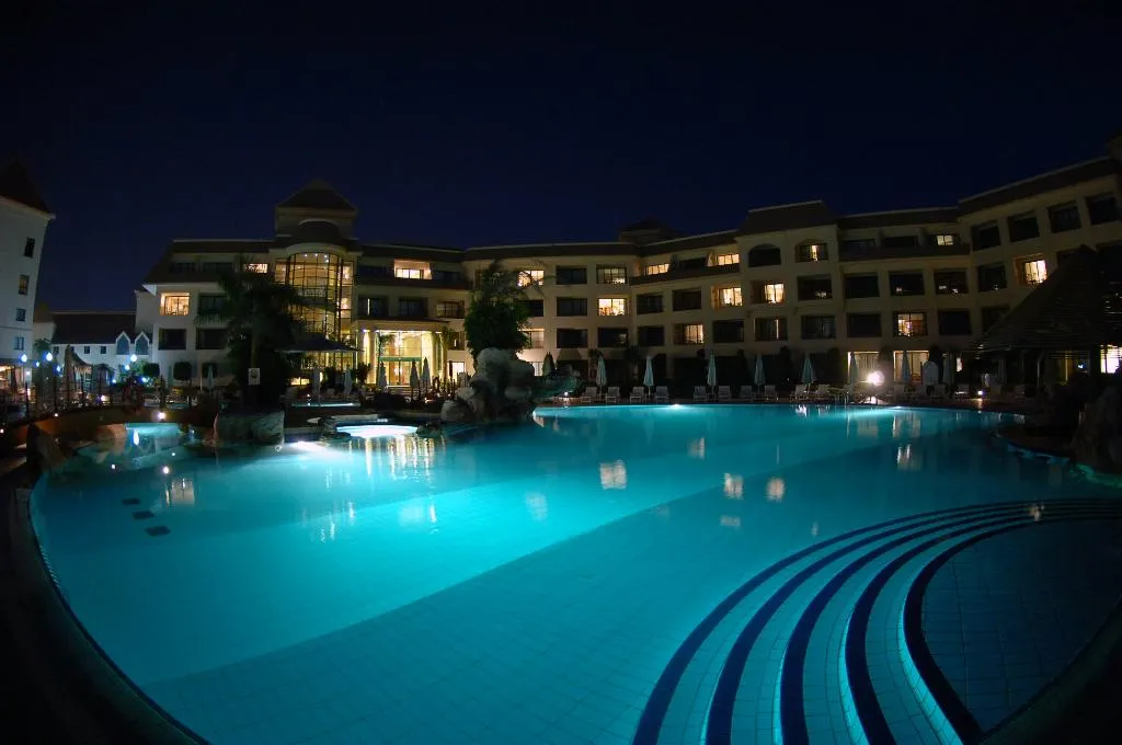 Pool, Hilton Pyramids Golf, Cairo