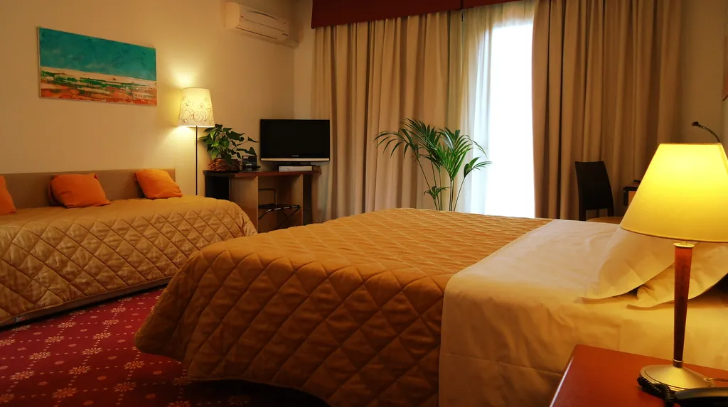 TRIPLE STANDARD Room, Moon Palace Hotel, Milan