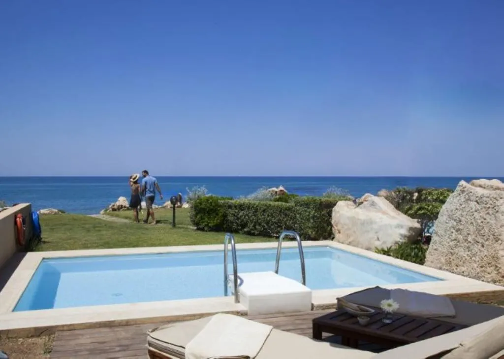 BUNGALOW BEACH FRONT WITH PRIVATE POOL Room, Aquila Rithymna Beach, Crete