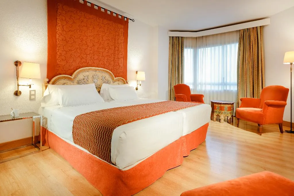 Double or Twin STANDARD Room, Hesperia Sevilla, Seville