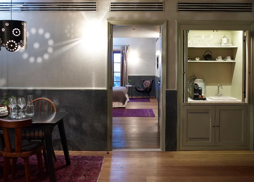 Room, Kinsterna Hotel, Kalamata