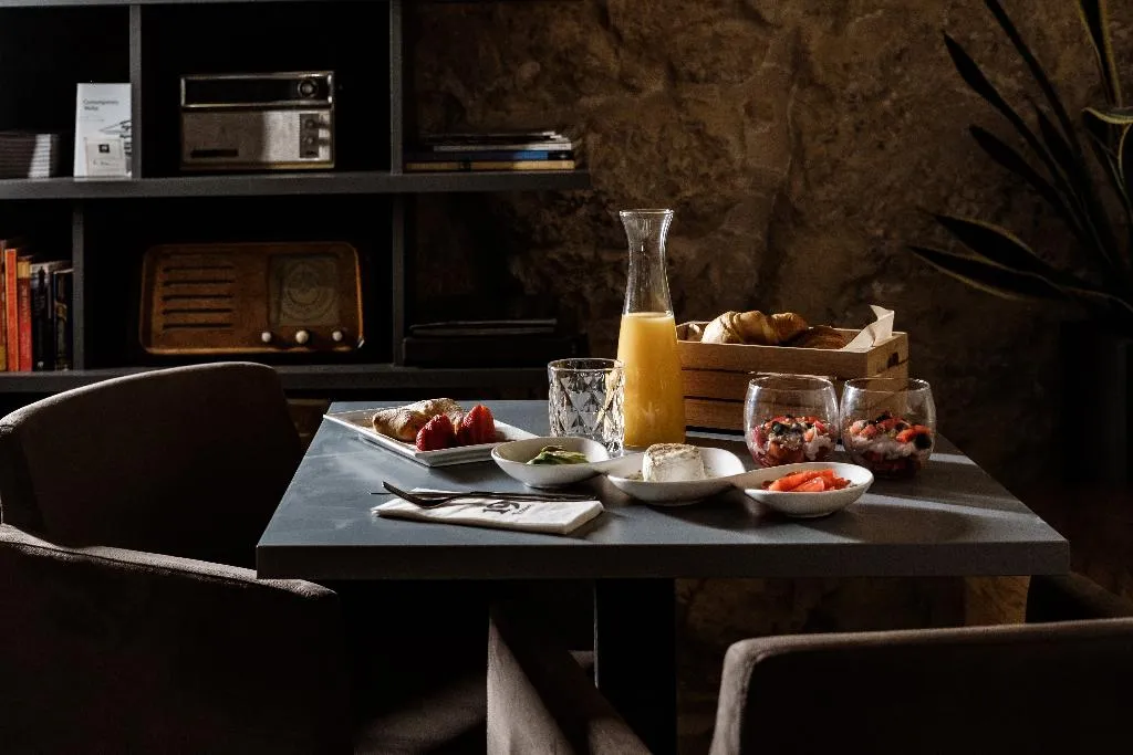 Restaurant, 19 Rooms, Malta