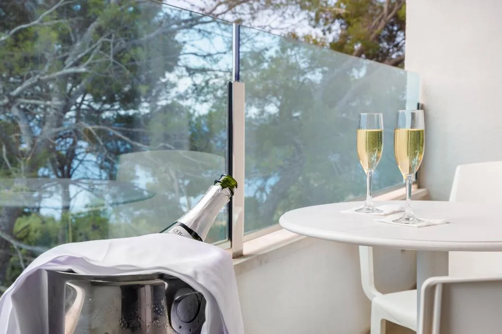 JUNIOR SUITE SEA VIEW Room, Mar Hotels Alcanada, Majorca