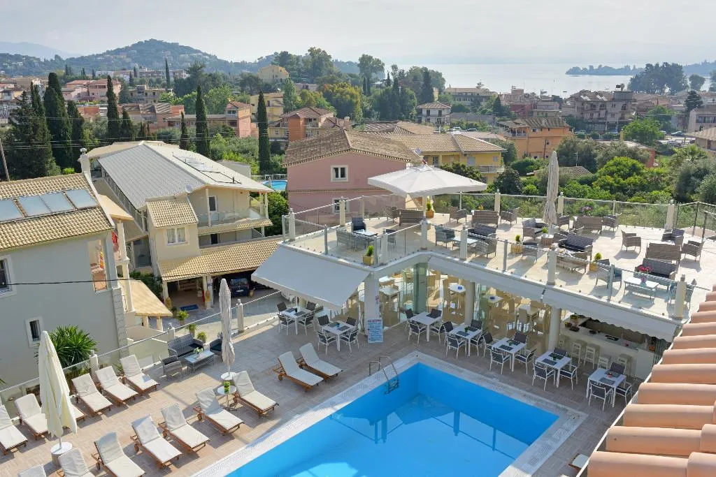 Pool, Palapart Gikas Suites And Studios, Corfu