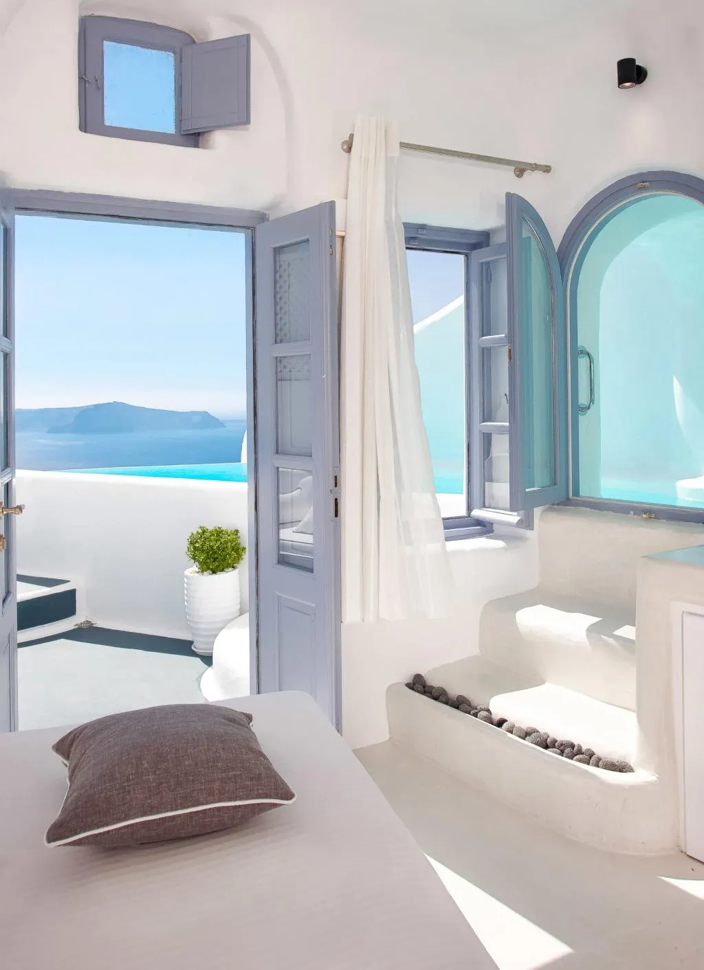 VILLA HONEYMOON Room, Infinity Suites & Dana Villas, Santorini