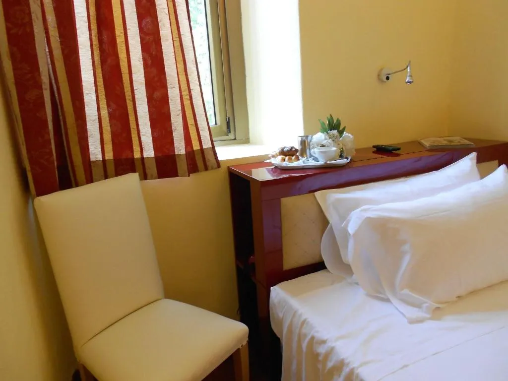TWIN STANDARD Room, Minerva, Milan