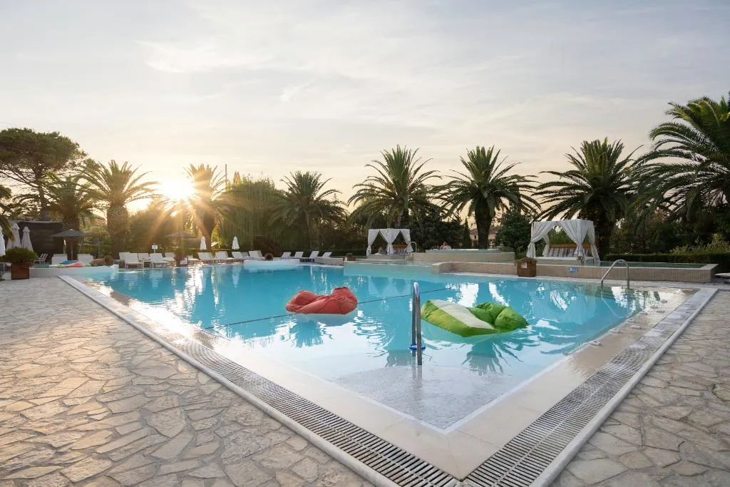 Pool, Art Hotel Debono, Corfu