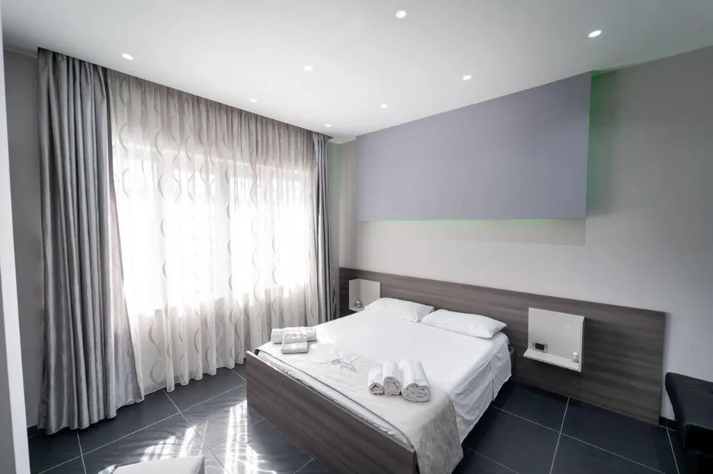 Room, P.C. Boutique H. Napoli Centro, Naples